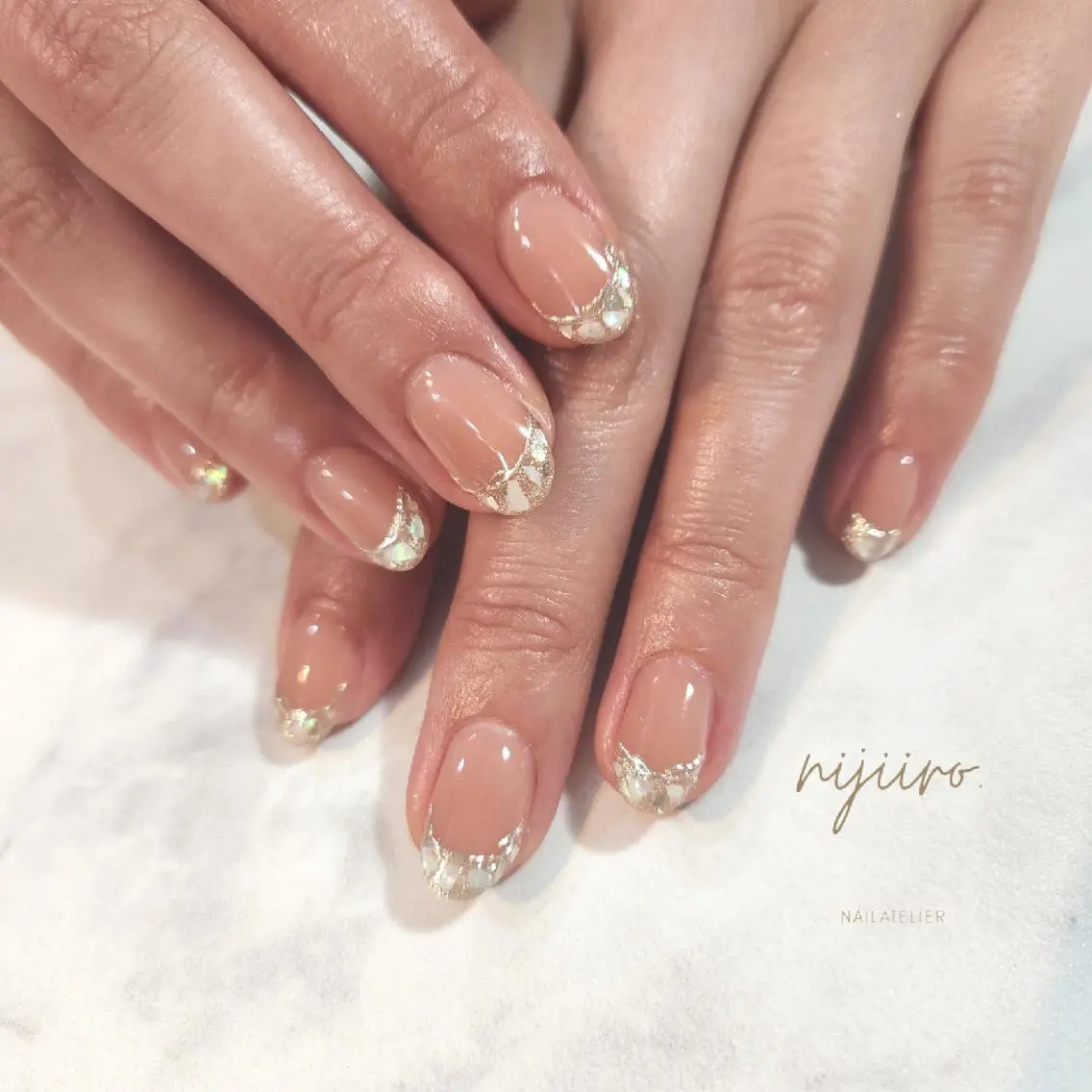 ネイル フレンチネイル ミラーネイル ハンドネイル nijiiro🌈 サトウのネイルデザイン