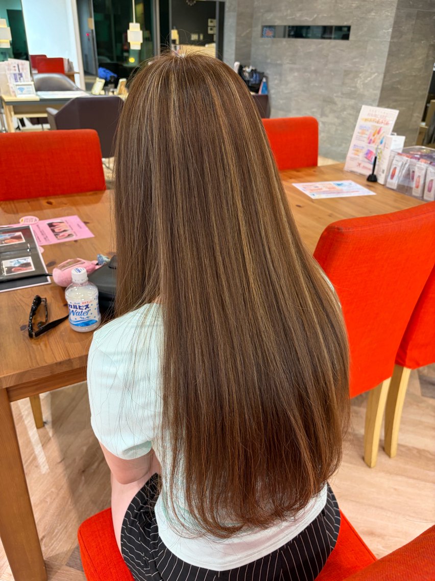 ロング カラー 加藤 千穂のヘアスタイル