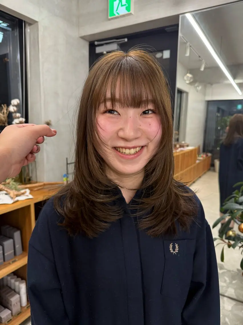 セミロング カット ヘアカラー サカモト ナオミのヘアスタイル