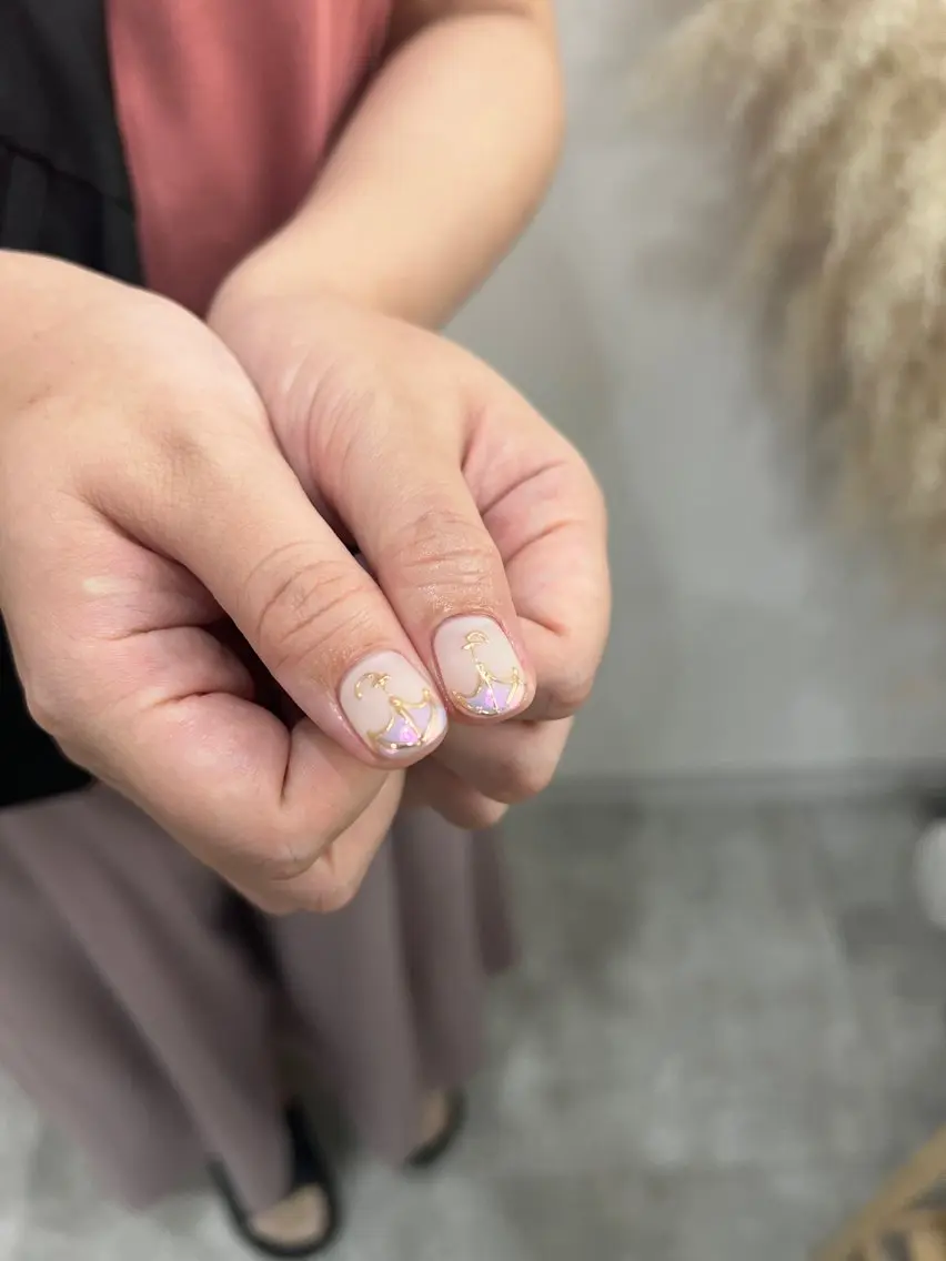 ネイル ハンドネイル NAGISA🧁🎀 持ち込み⌇パラジェルのネイルデザイン