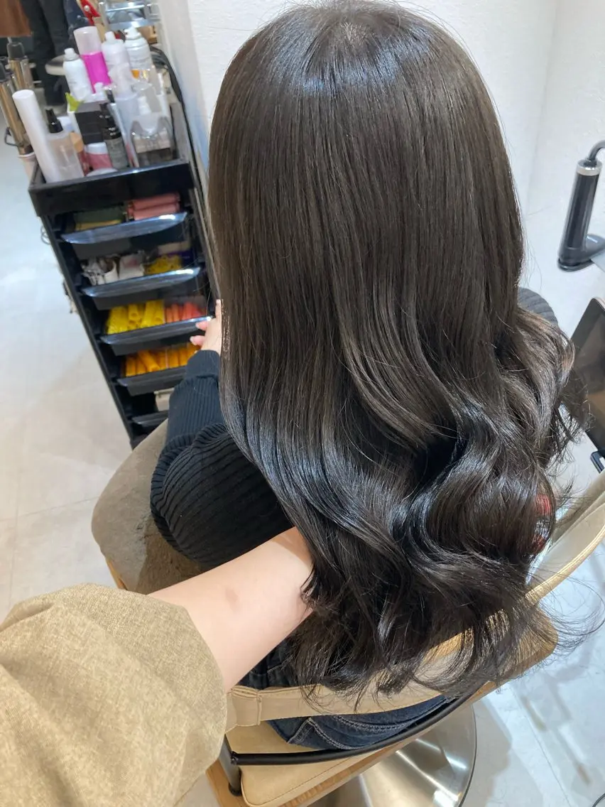 セミロング ✨色持ちの良い艶 カラー✨蟹江真世のヘアスタイル