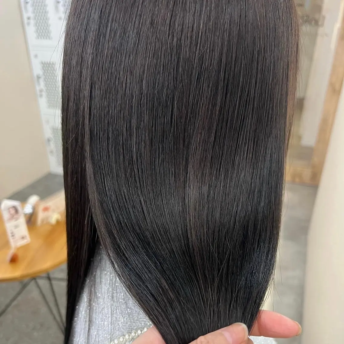 ロング 縮毛矯正 カット 縮毛矯正 トリートメント 透明感カラー/顔周り 臼井逸美のヘアスタイル