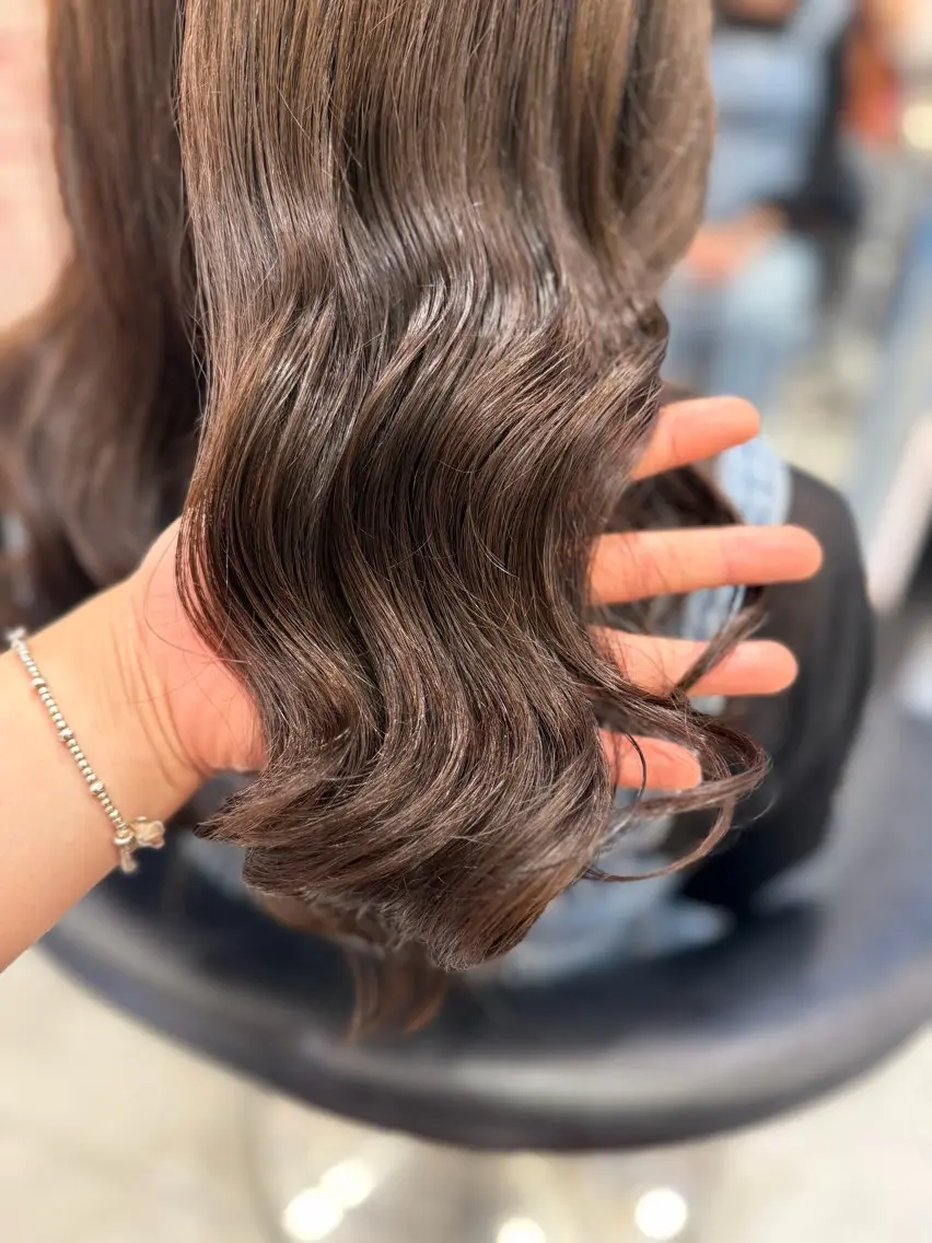 ロング カラー アッシュ 透明感カラー ラベンダーカラー ラベンダーアッシュ ヘアカラー トリートメント 韓国カラーお任せ❤️ アサコサユリ🎀の眉毛・アイブロウイメージ