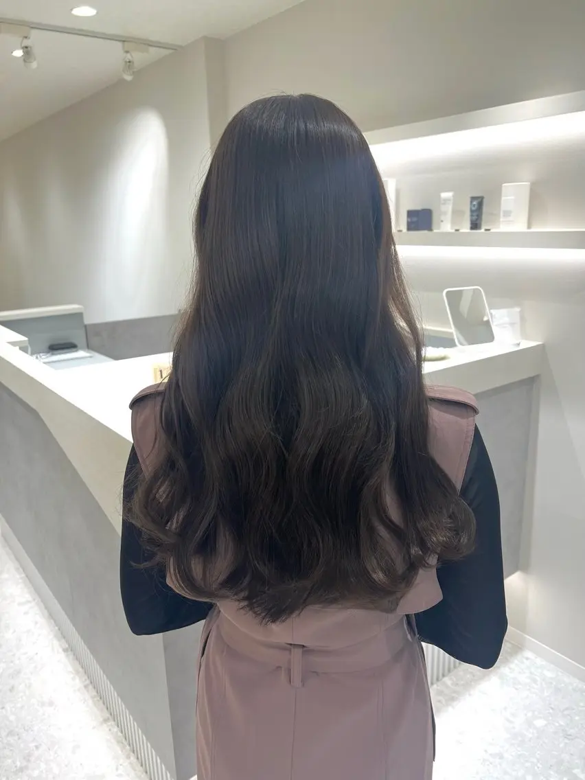ロング くびれヘア 顔まわりレイヤー 髪質改善 韓国風ヘア レイヤーカット shindo lisa🎀🪽のヘアスタイル