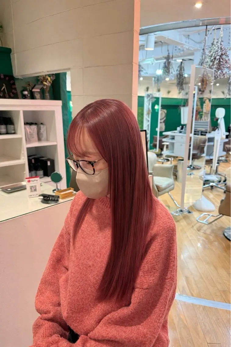 ロング ヘアカラー 八木 琴実のヘアスタイル