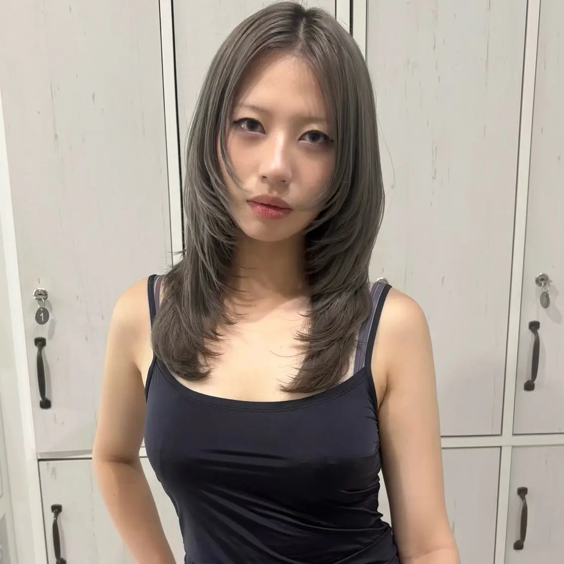 ミディアム カラー レイヤーカット カット ヘアカラー トリートメント Noe ・ keinaのヘアスタイル