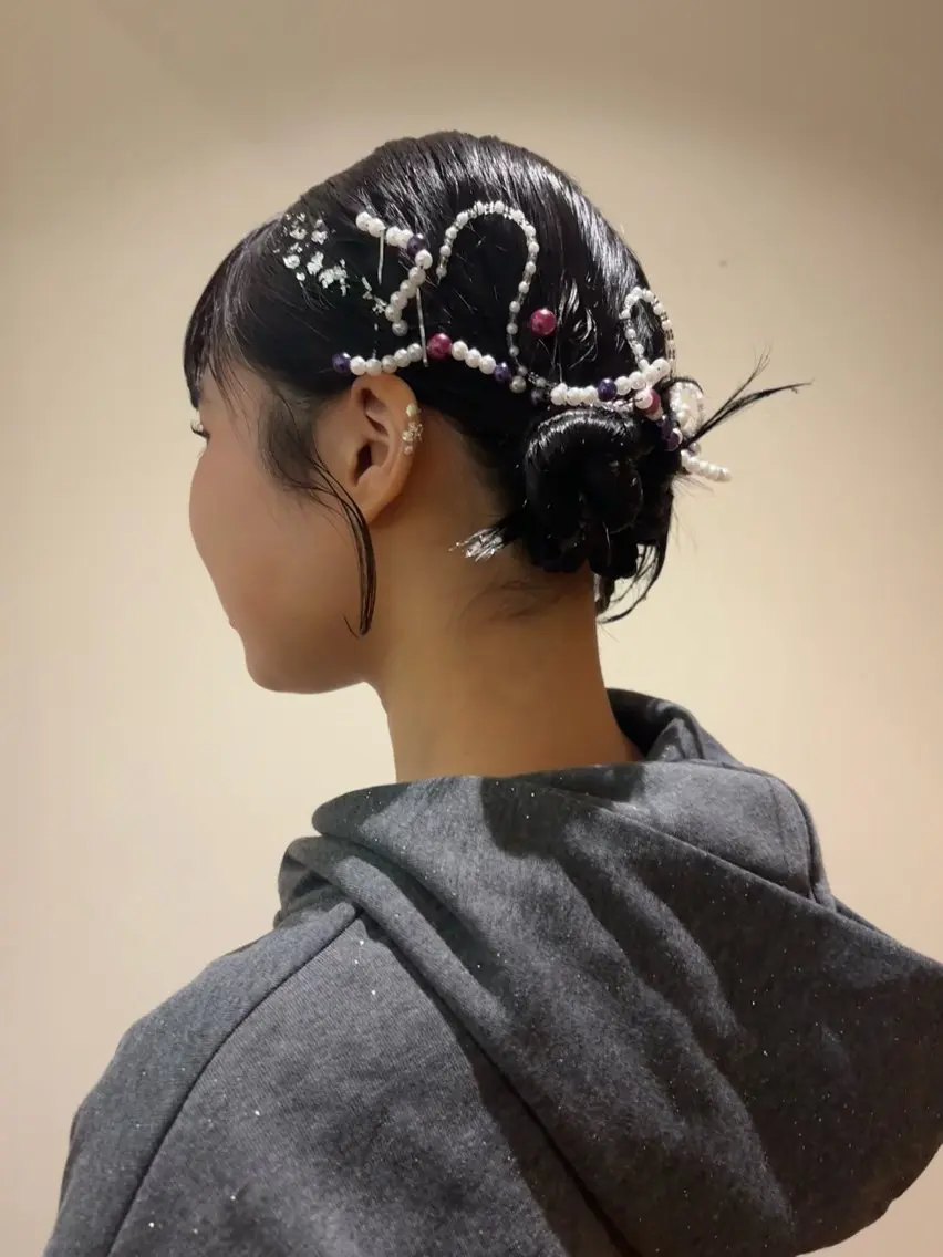 ミディアム 津田 里菜のヘアスタイル