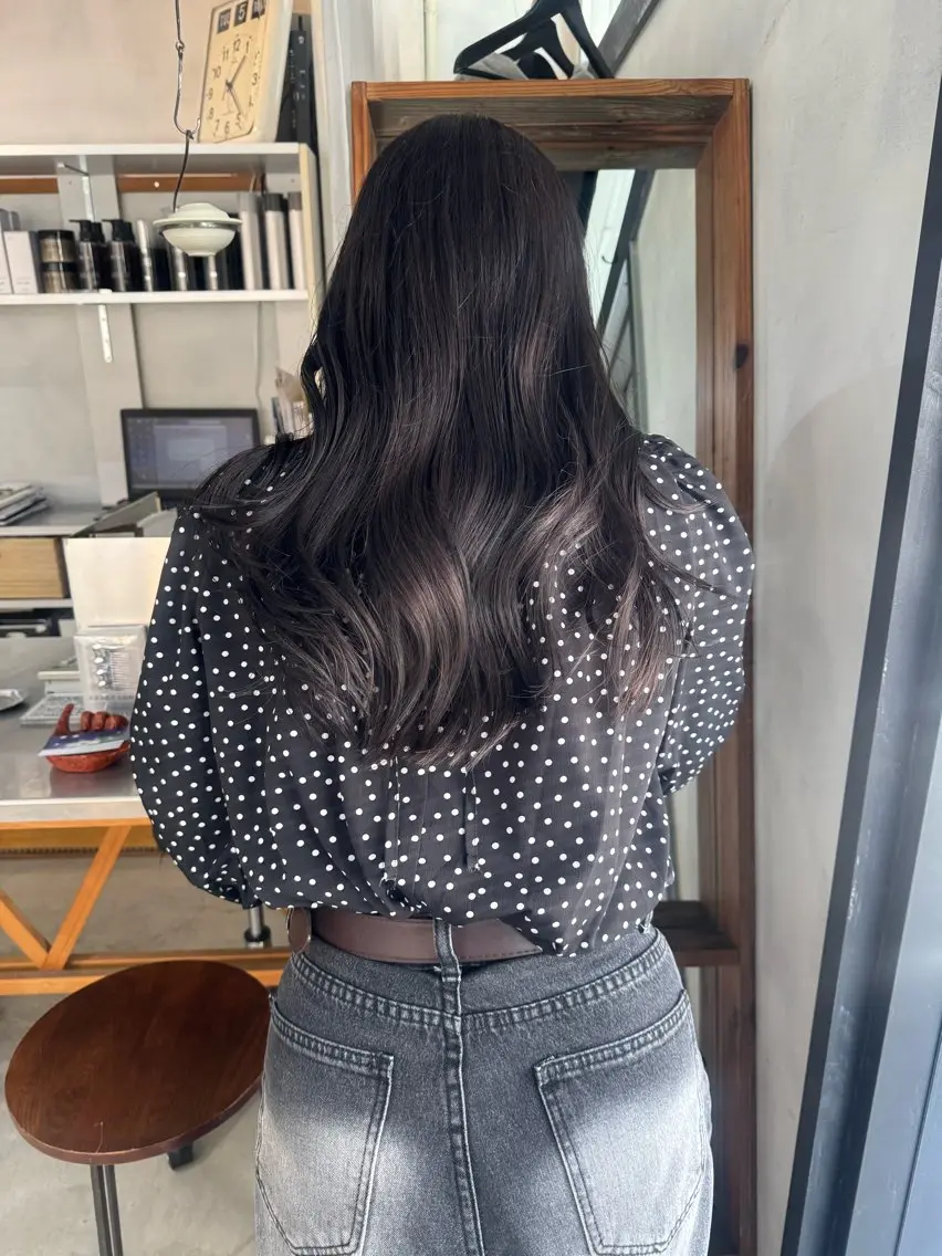 ロング カラー ブリーチ ラベンダーカラー 薮 夏帆のヘアスタイル