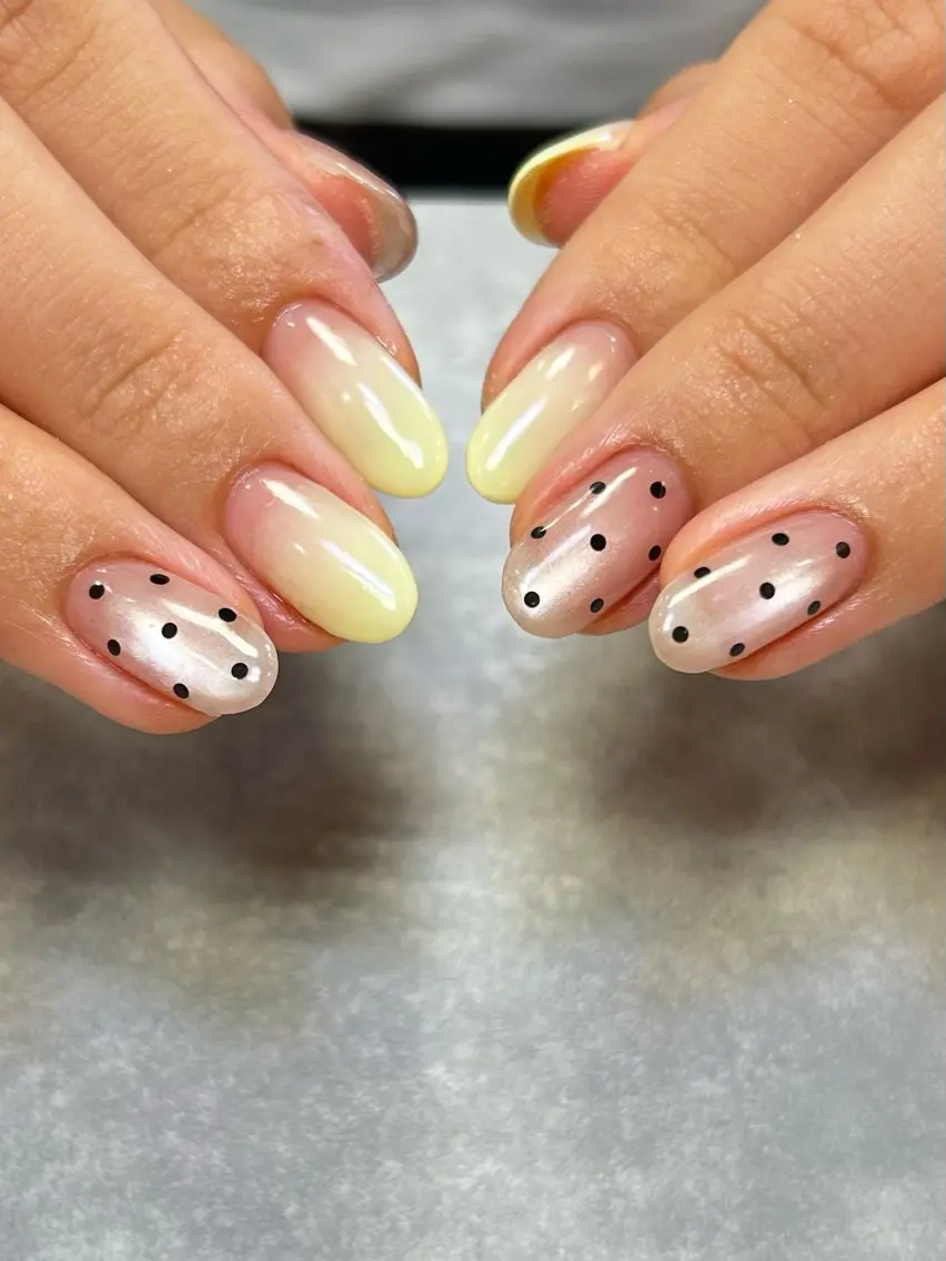ネイル ドット グラデーション マグネットネイル nail salon Aymのネイルデザイン