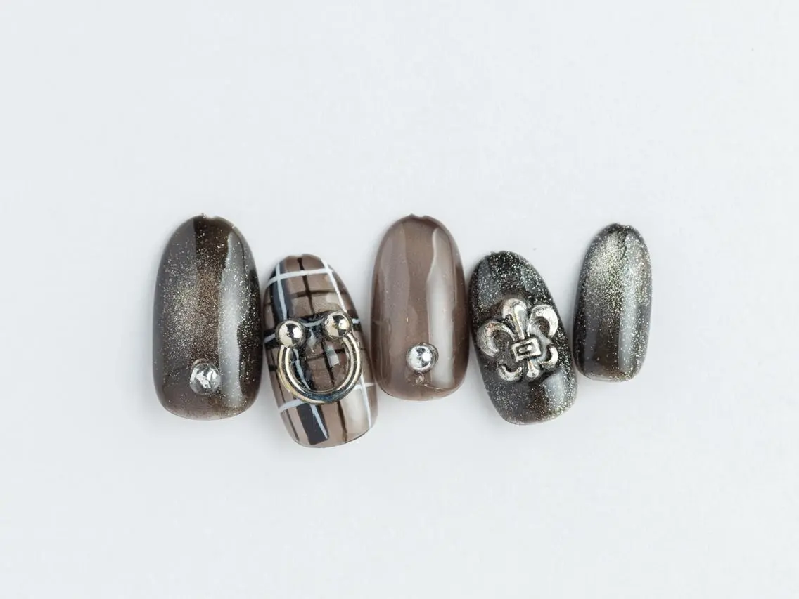 ミディアム TiaryNail 💎Kのネイルデザイン