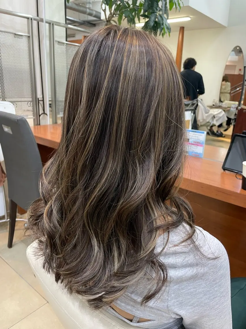 ミディアム カラー 成田 恭介のヘアスタイル