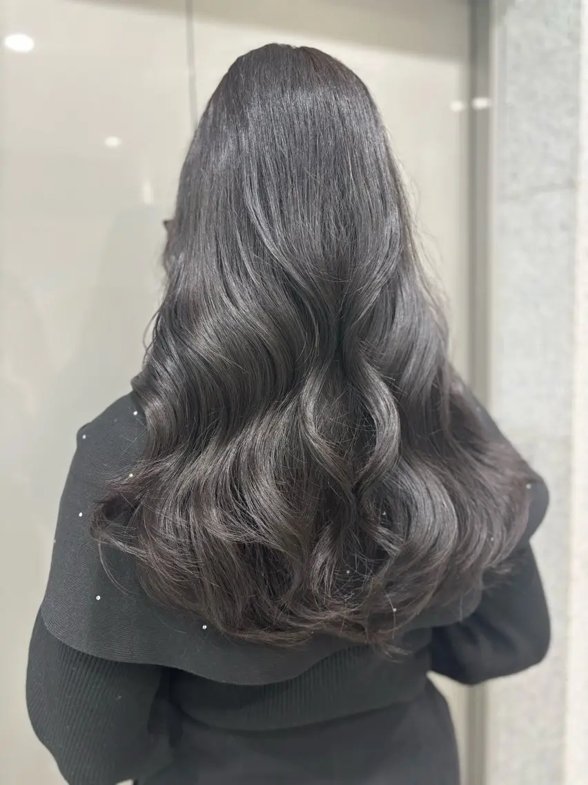 ロング カラー 流行りの透明感カラー ×縮毛矯正🤍ユウのヘアスタイル