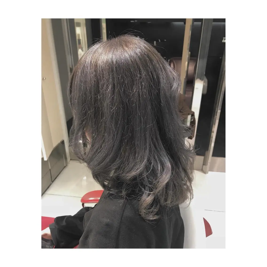 セミロング カラー ブリーチ 中野 竜介のヘアスタイル