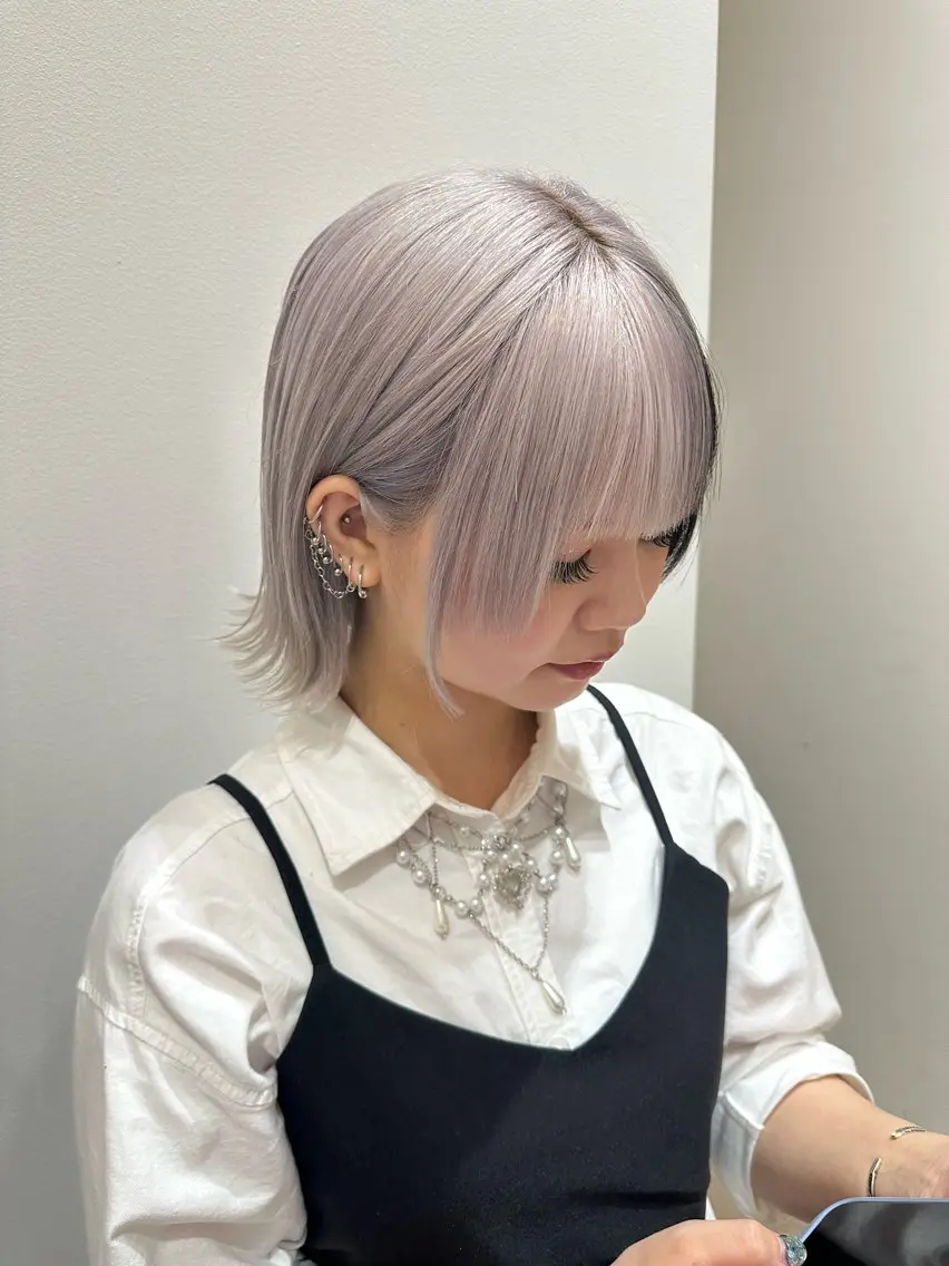 【★ブリーチ(ホイル11~15枚・ミディアムブリーチ×オンカラー💘】の写真