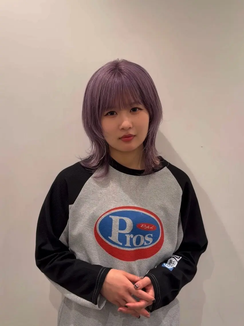 ショート カラー ラベンダーカラー 萩原 紗妃のヘアスタイル
