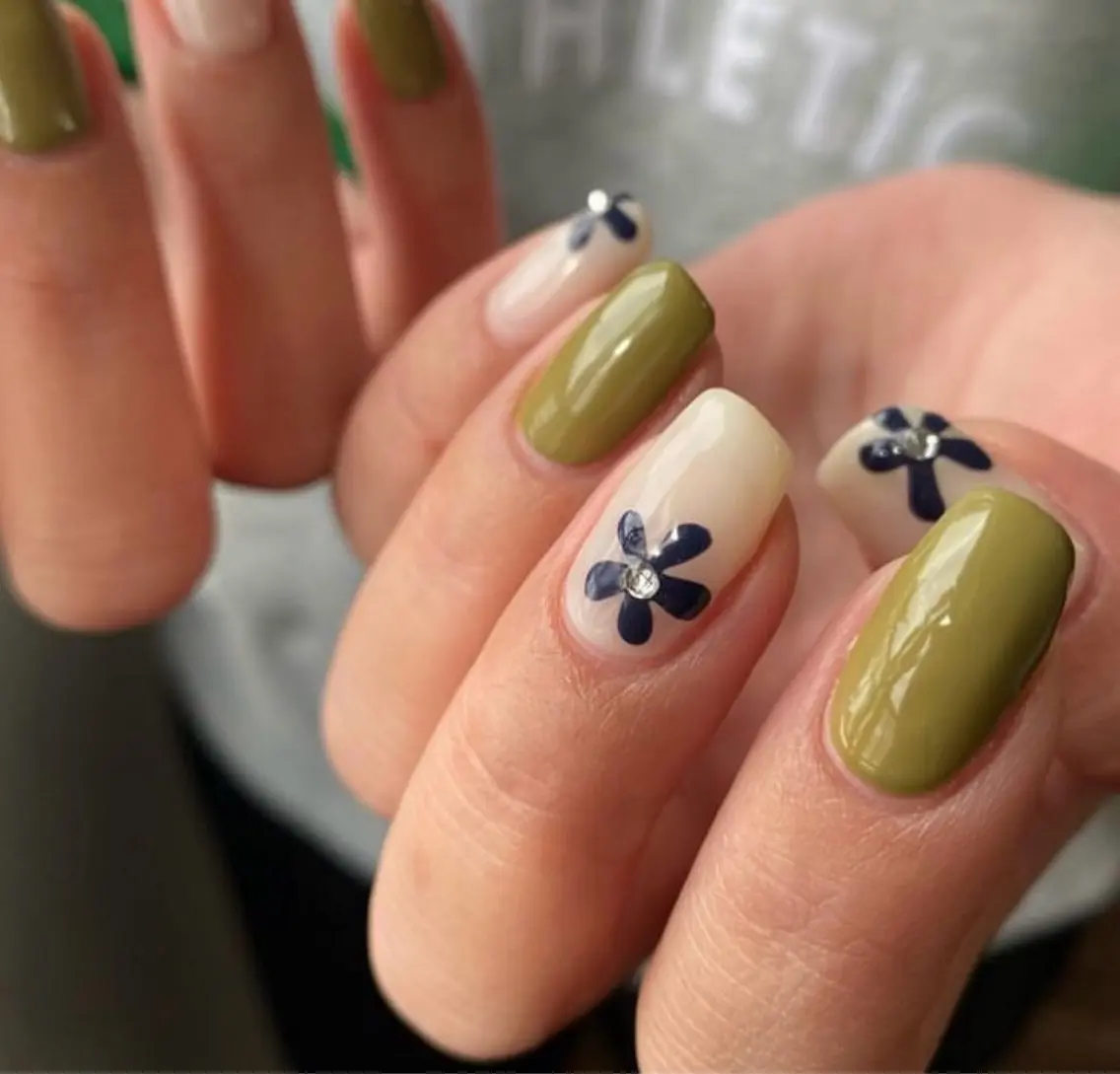 【hand】定額デザインart1-5本/オフ、甘皮カット込みの写真