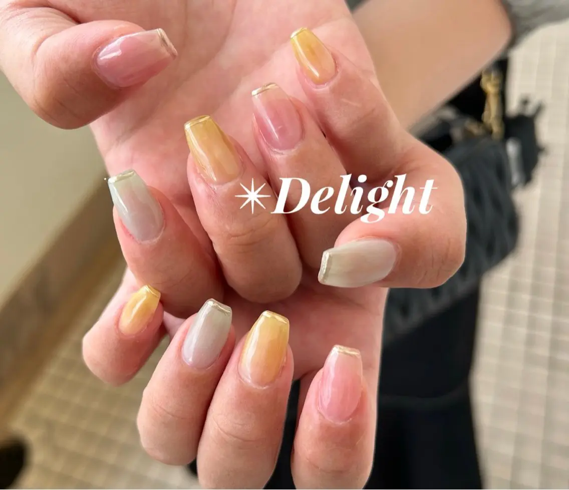 ショート ネイル ハンドネイル フットネイル ✴︎ Delightのネイルデザイン