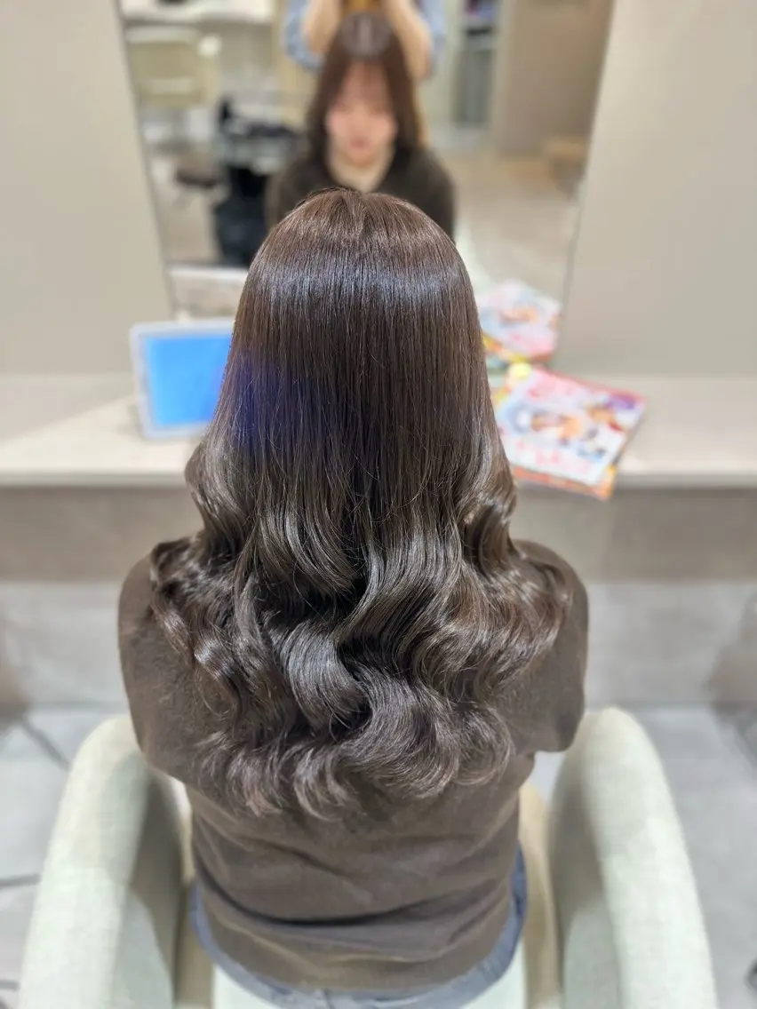 カラー 辻 萌海のヘアスタイル