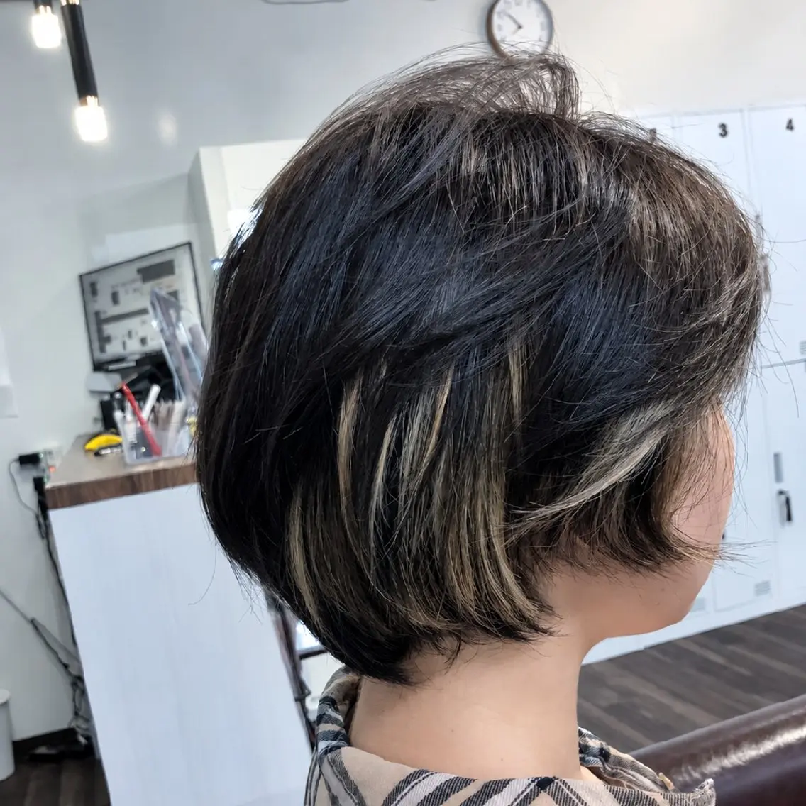 ショート カラー インナーカラー ボブ ヘアカラー トリートメント 専業カラーリスト三木 敏嵩のヘアスタイル