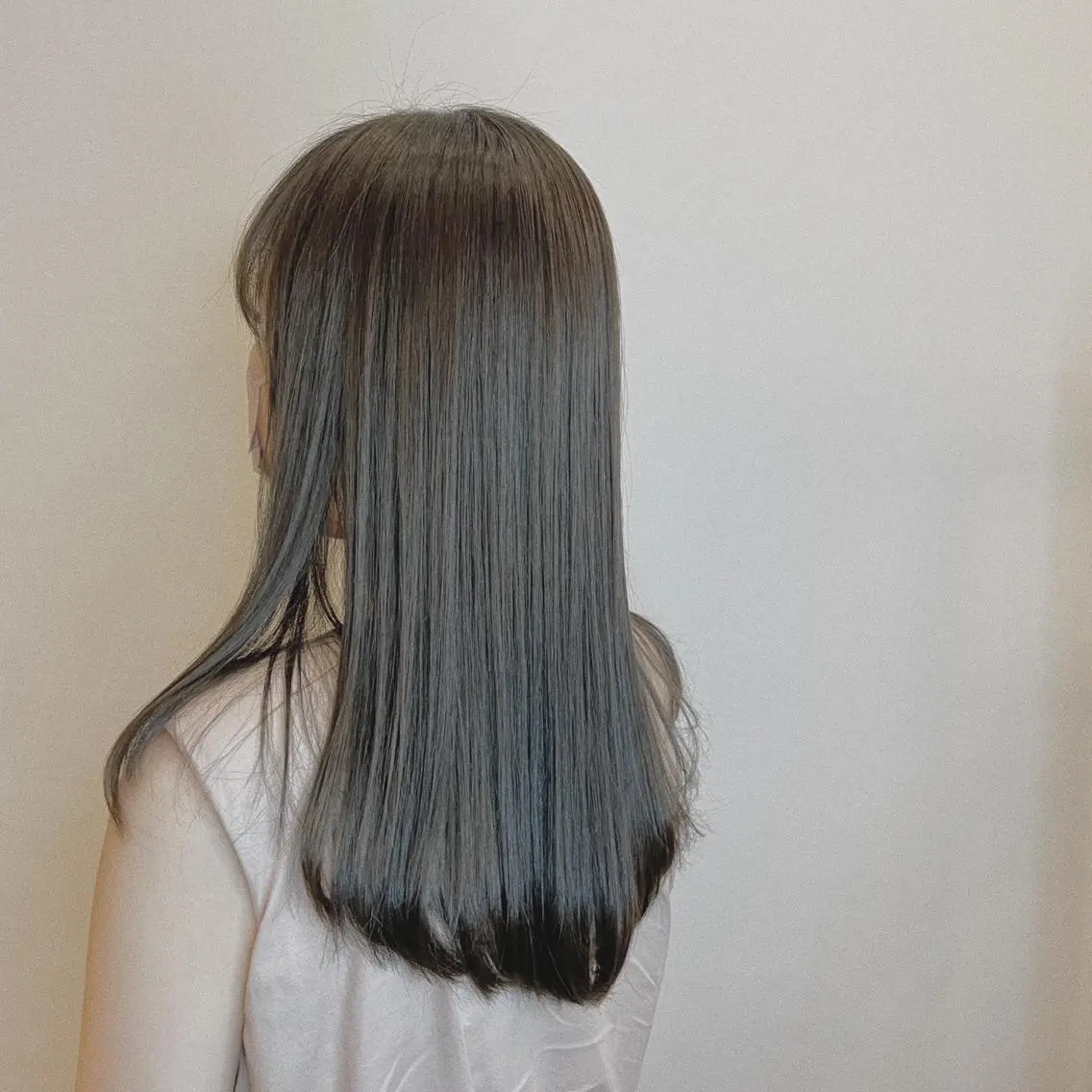 セミロング カラー 落合 美穂のヘアスタイル