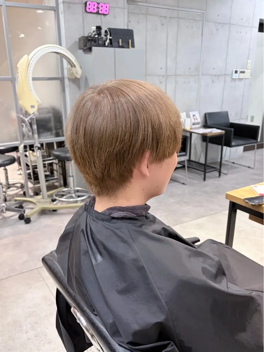 メンズ カット ヘアカラー リナ⚡️ツヤ髪 カラー newi池袋のヘアスタイル