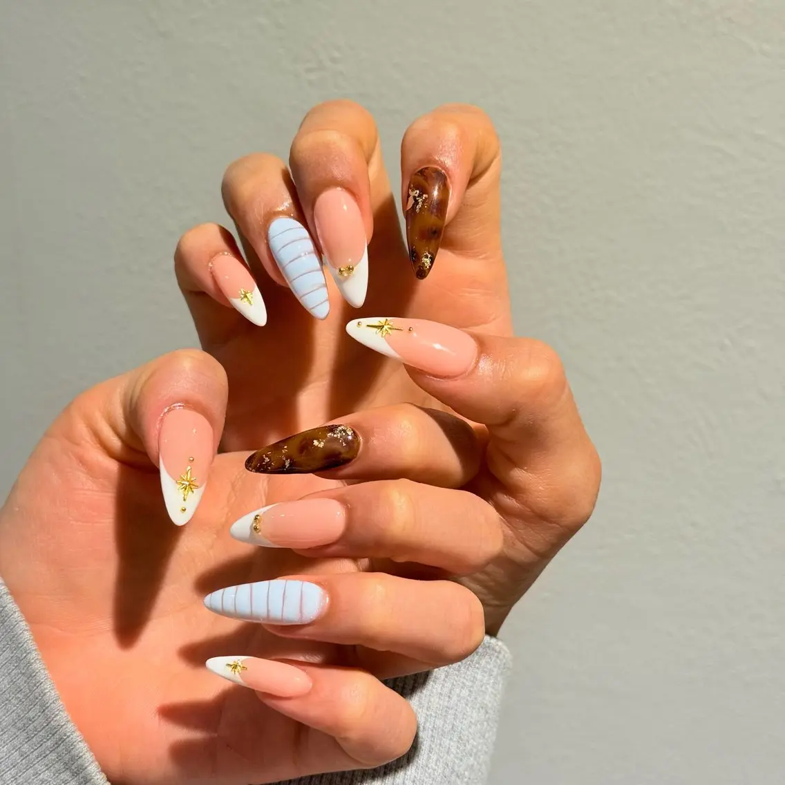 ネイル アートネイル チークネイル フレンチネイル グラデーション キラキラネイル ハンドネイル Risa_ Nailのネイルデザイン