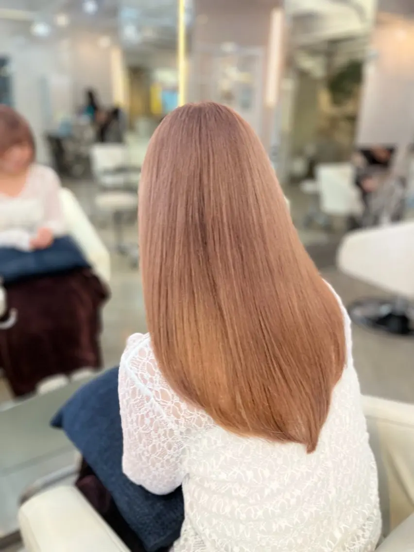 カラー フルカワ リナのヘアスタイル