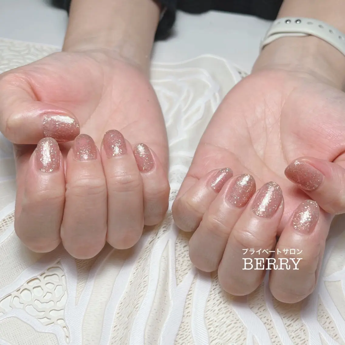 ネイル ワンカラーネイル シンプルネイル ハンドネイル プライベートサロン BERRYのエステ・リラクイメージ