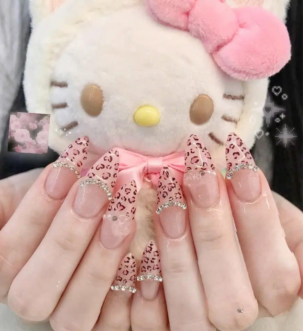 ネイル フレンチネイル キラキラネイル マグネットネイル ミラーネイル ニュアンスネイル ハンドネイル Tira Nailのネイルデザイン