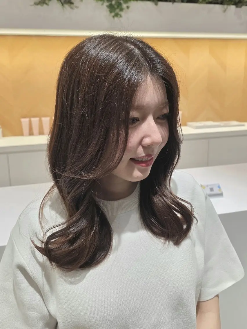 セミロング カット ヘアカラー ✂髪質改善ストレート NO.1 深澤 颯斗のヘアスタイル