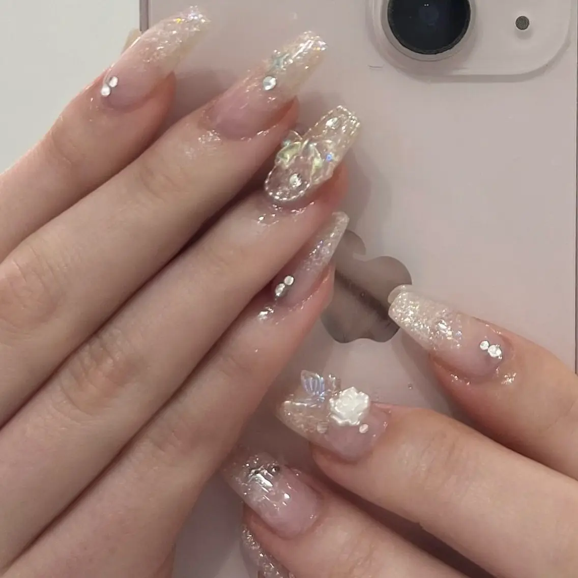 ネイル ジェルネイル キラキラネイル 韓国ネイル リボン SOM NAILのネイルデザイン