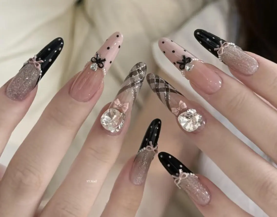 ネイル ハンドネイル 🎀 NaNa_nailのネイルデザイン