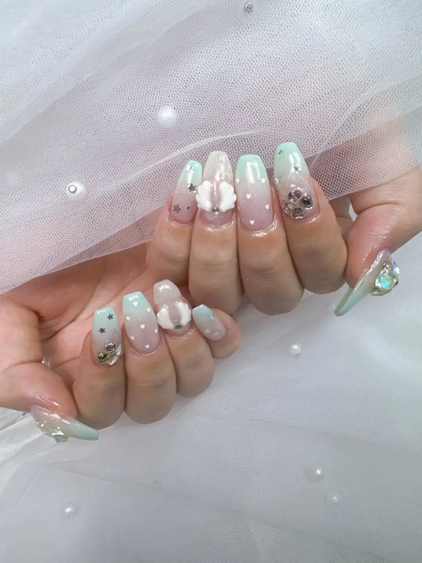 ネイル アートネイル チークネイル ドット フットネイル フレンチネイル ハンドネイル Queeens nailのネイルデザイン