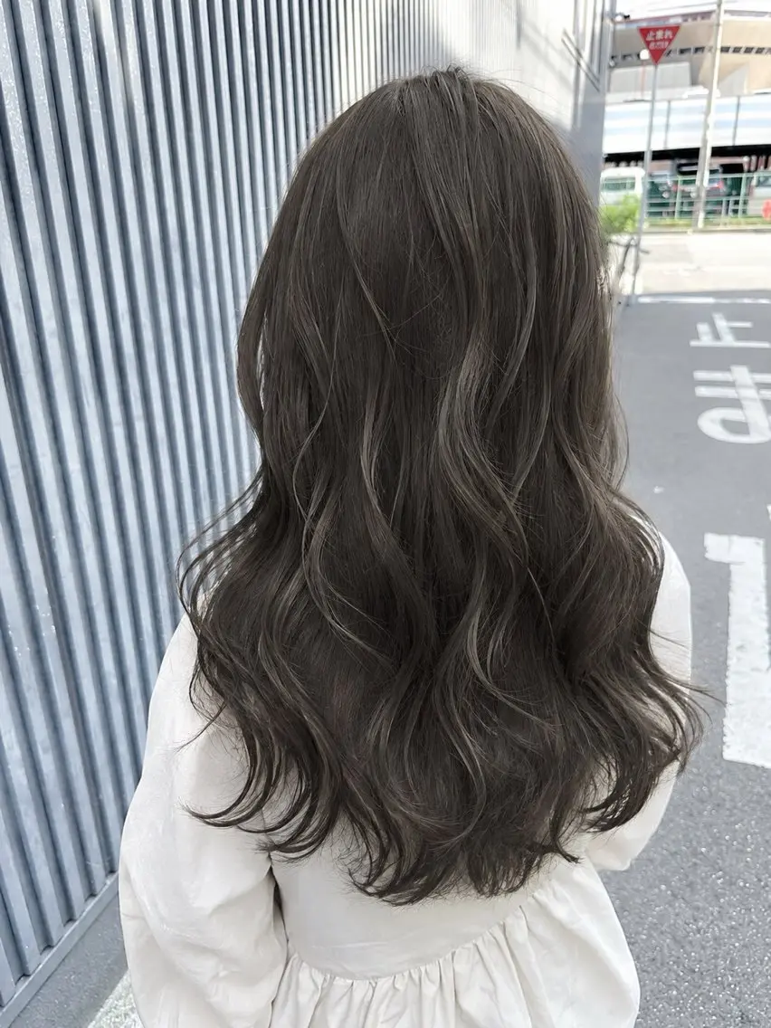 セミロング カラー ベージュカラー ブリーチ 透明感カラー ブリーチなしカラー カット ヘアカラー トリートメント 【デザインカラー】 南堀江 宇都宮のヘアスタイル