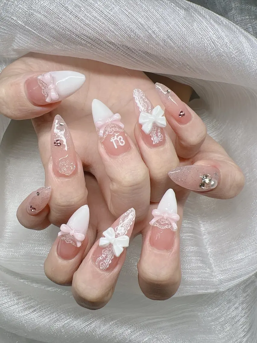 ネイル 長さ出し グラデーション 卒業式 キラキラネイル マグネットネイル ハンドネイル Lee Nails チップ長さだし専門店のネイルデザイン