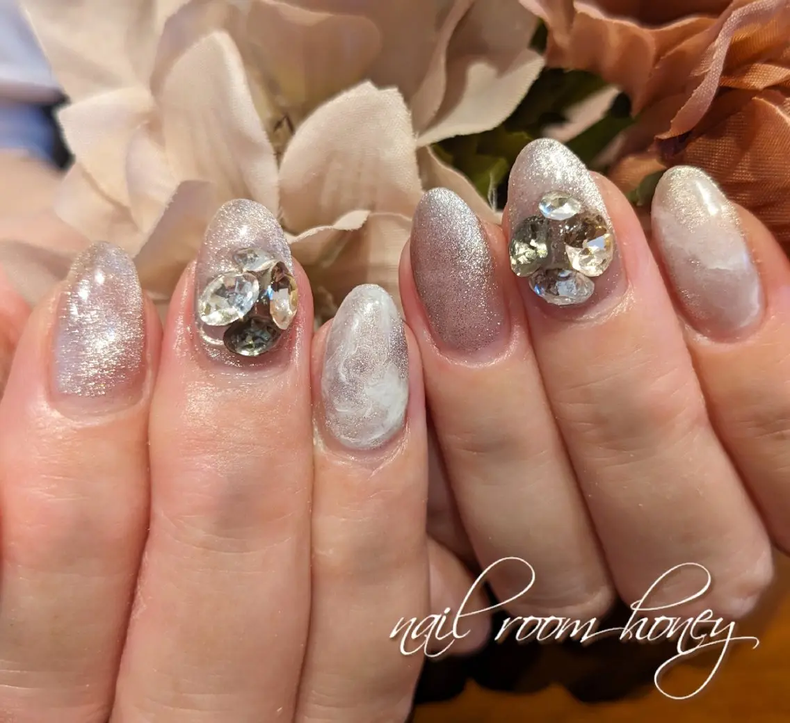 ネイル キラキラネイル マグネットネイル 大理石ネイル(マーブル) ニュアンスネイル ストーンネイル nail room  honeyのネイルデザイン