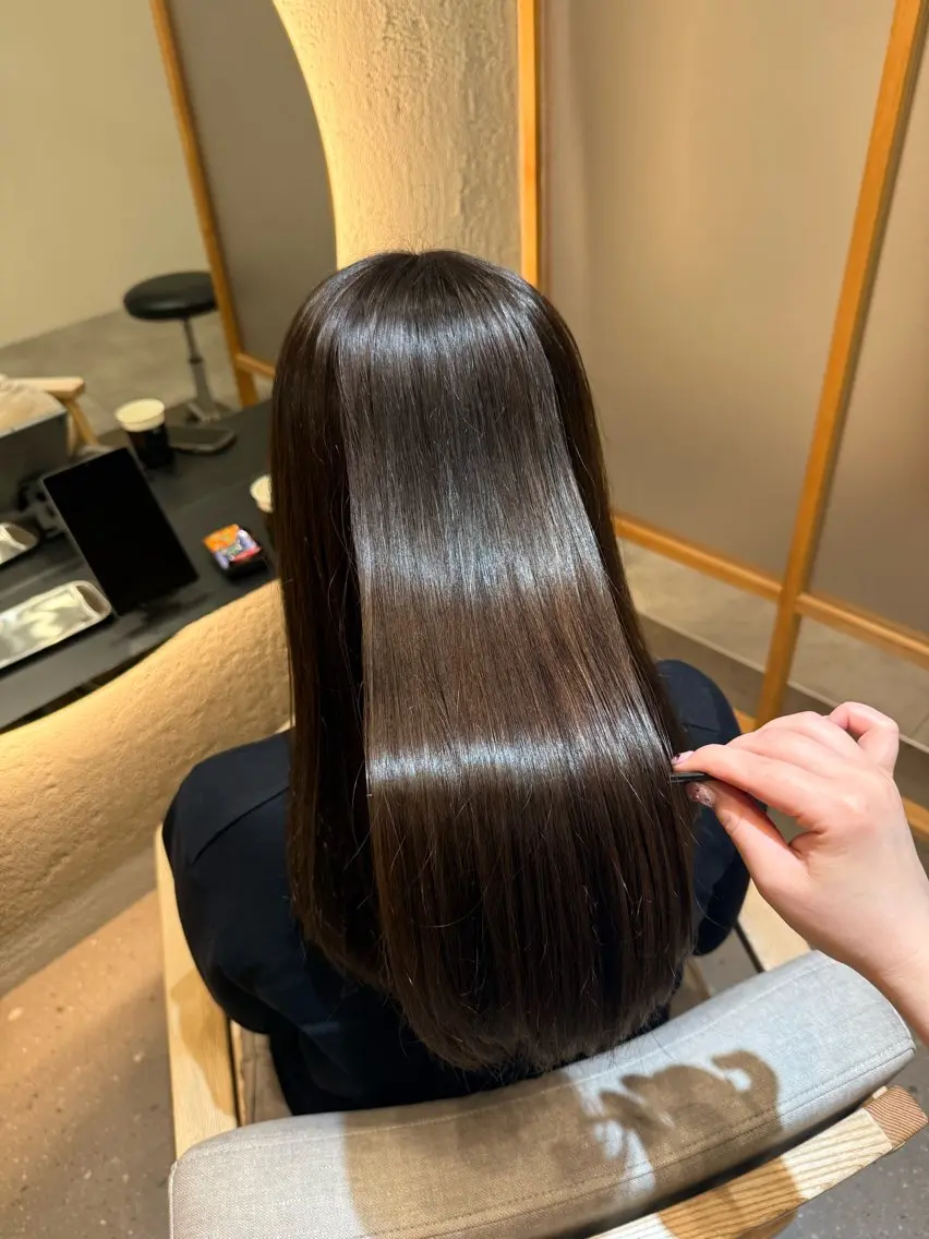 セミロング カット 縮毛矯正 新宿/髪質改善/ 畑あつこのヘアスタイル