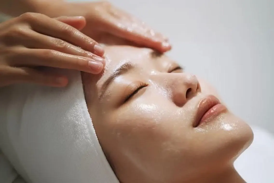 【全顔Wax】1名限定▼古い角質とムダ毛除去のピーリング効果でツヤツヤ透明肌🫧の写真