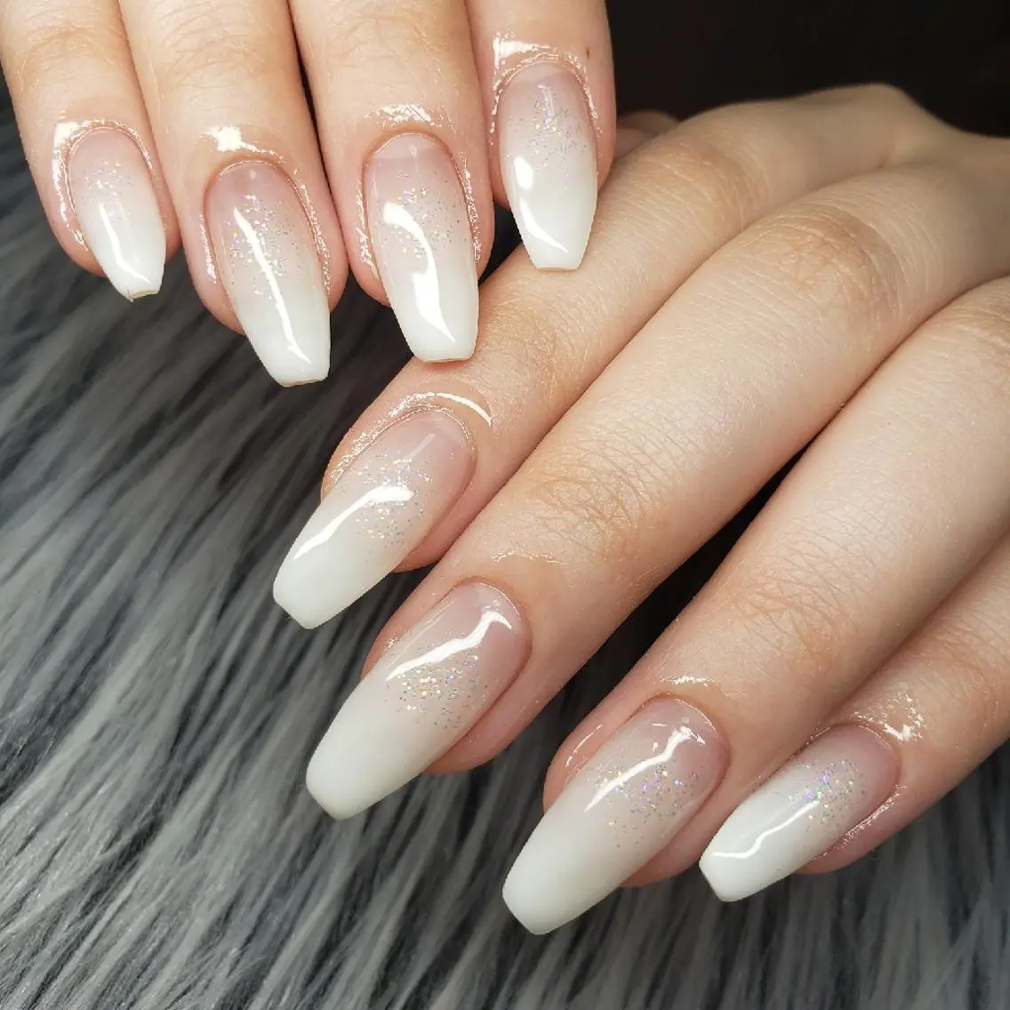 ネイル グラデーション ラメ(グリッター) 持ち込み ホワイト Nail salon Coco【溝の口駅】のネイルデザイン