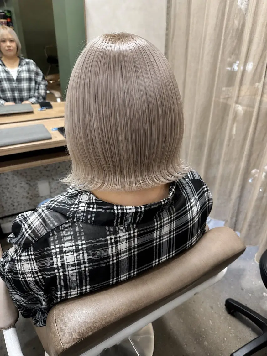 ミディアム ヘアカラー ❤️可愛いハイトーン ならMINATOのヘアスタイル