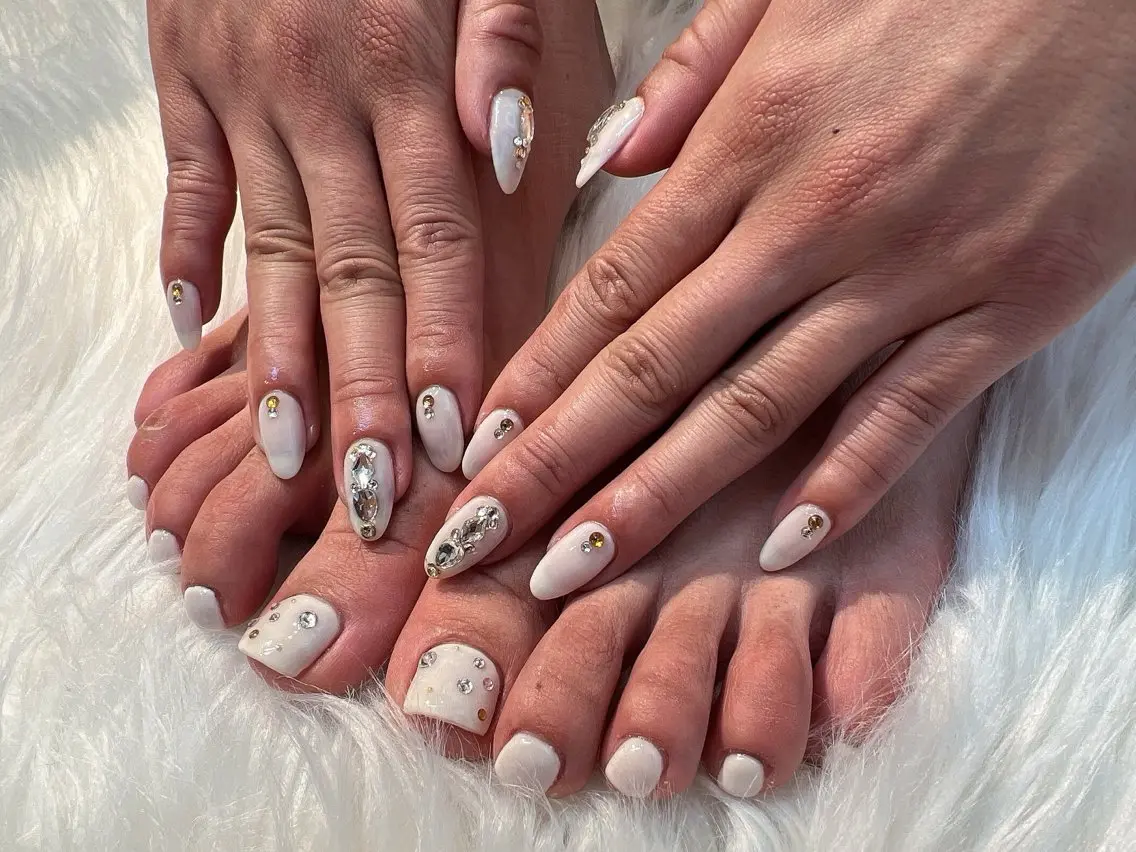 ネイル フットネイル 持ち込み シンプルネイル ハンドネイル フットネイル Lavish nailのネイルデザイン