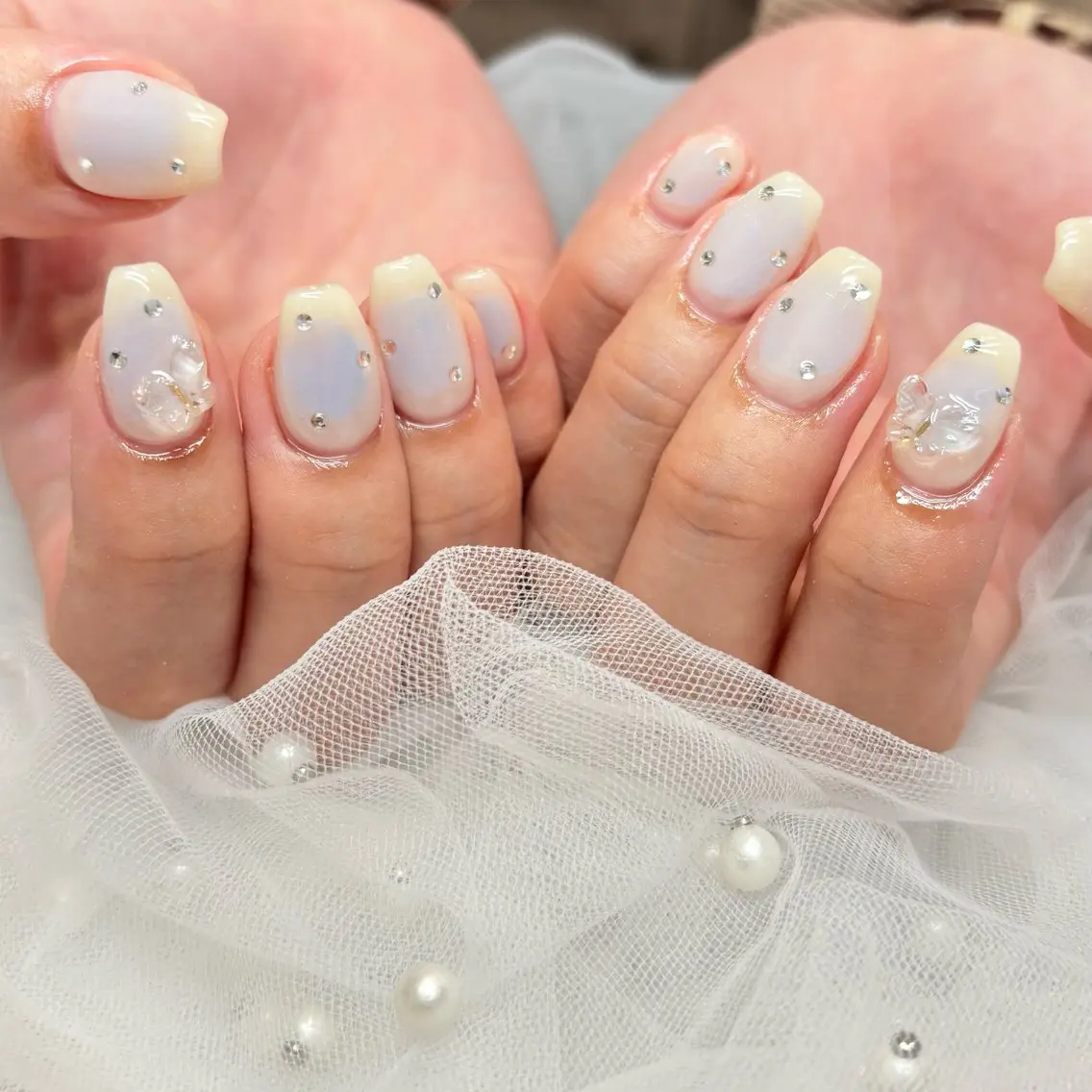 ネイル チークネイル クリアネイル 水色 ハンドネイル 荒巻 めいのネイルデザイン