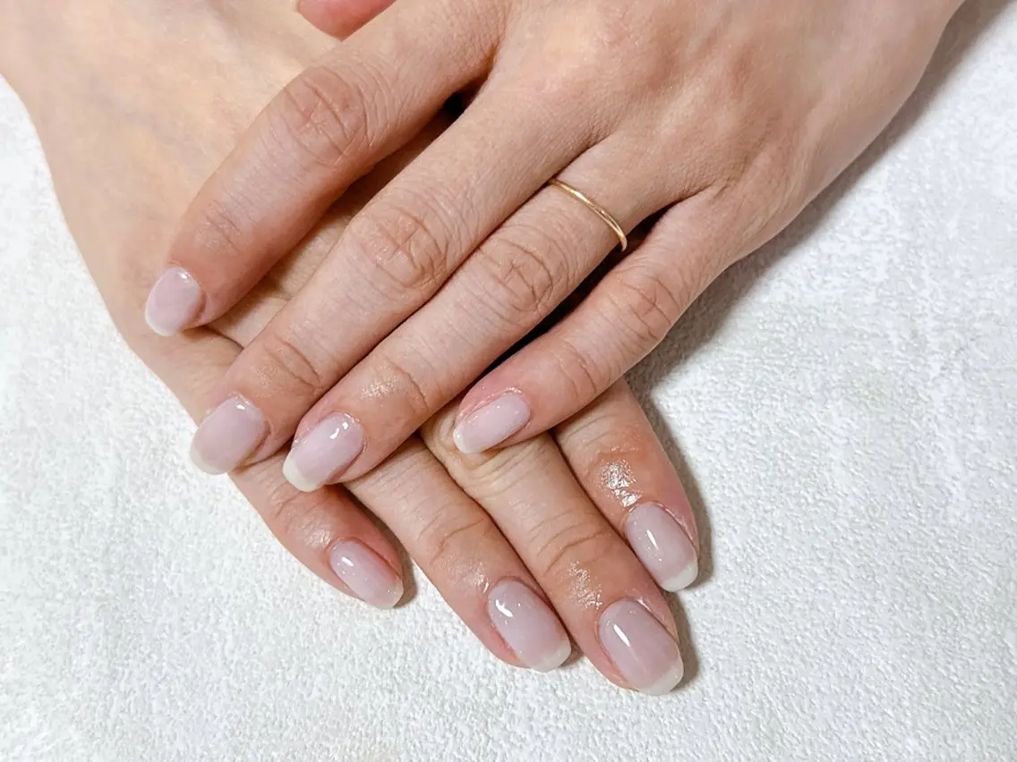 ネイル アニマル柄 オーロラネイル フットネイル フレンチネイル ジェルネイル ハンドネイル mogu nailのネイルデザイン