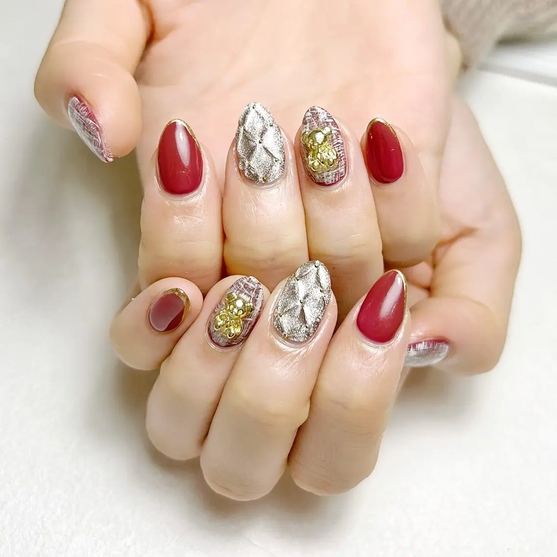 ネイル ラメ(グリッター) マグネットネイル 赤色 ツイードネイル 冬ネイル rouse nail RISATOのネイルデザイン