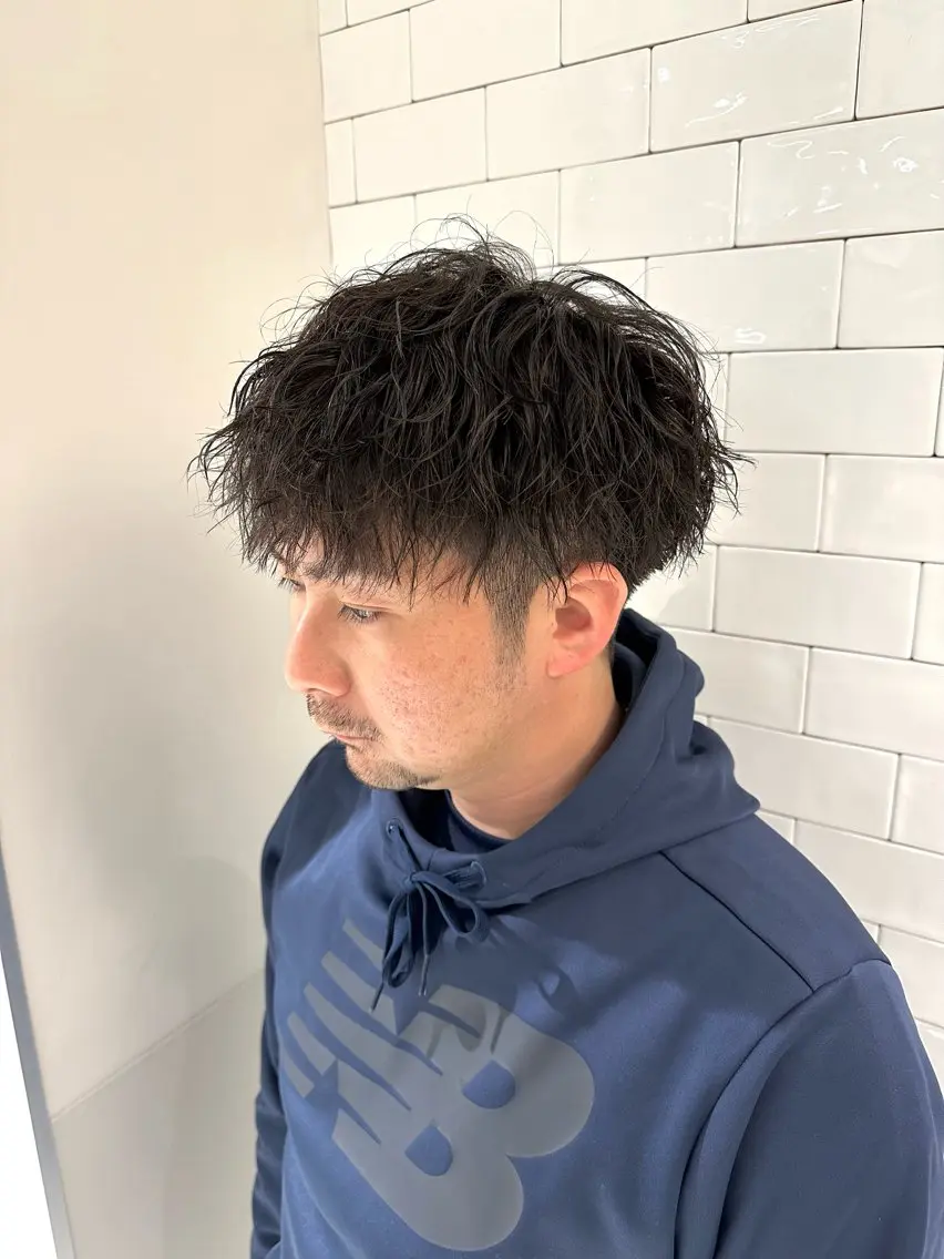 ショート パーマ メンズ メンズパーマ ツイストスパイラルパーマ スパイラルパーマ カット パーマ SALOWIN大宮 /KYOHEI✂️のヘアスタイル