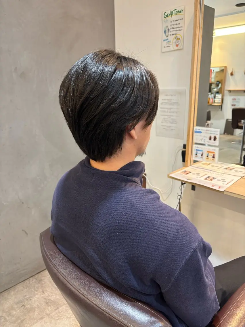 メンズ メンズハイトーン カット RISE SWELL 江坂momoneのヘアスタイル