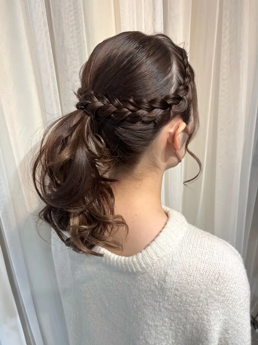 ミディアム ヘアアレンジ ヘアセット Mila Akariのヘアスタイル
