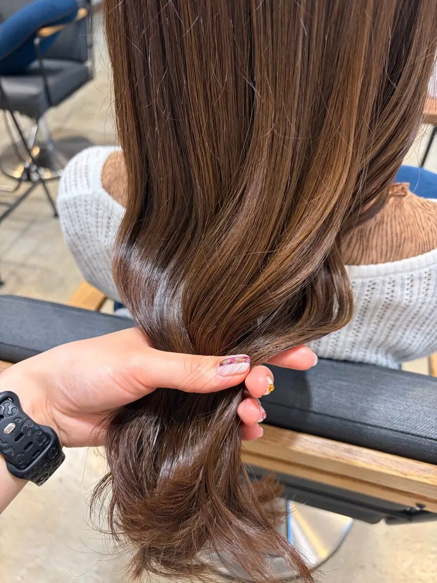 ロング ヘアカラー 透明感カラー🫧/ 縮毛矯正🌿/ゆうかのヘアスタイル