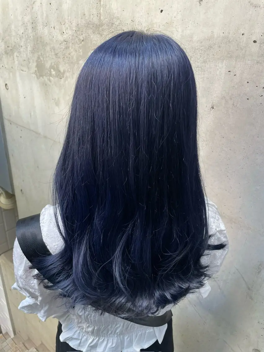 ロング カラー 藤井 麗桜のヘアスタイル
