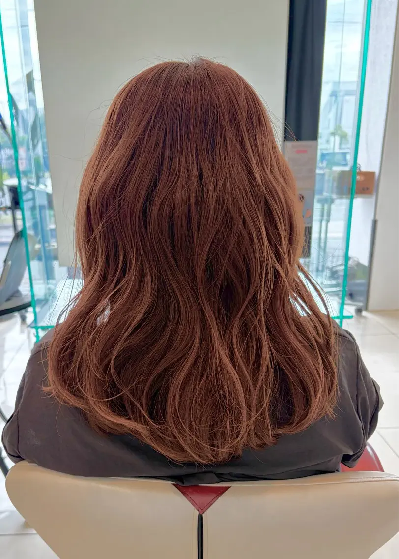 カラー ブリーチ ブラウンカラー ブリーチなしカラー オレンジ 石井 麻鈴のヘアスタイル